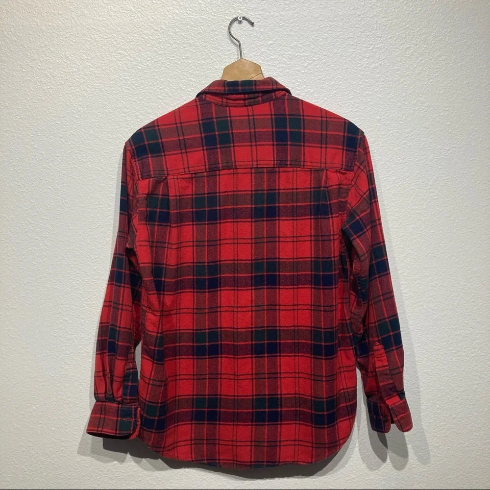 Eddie Bauer Red & Black Plaid Button up shirt_8